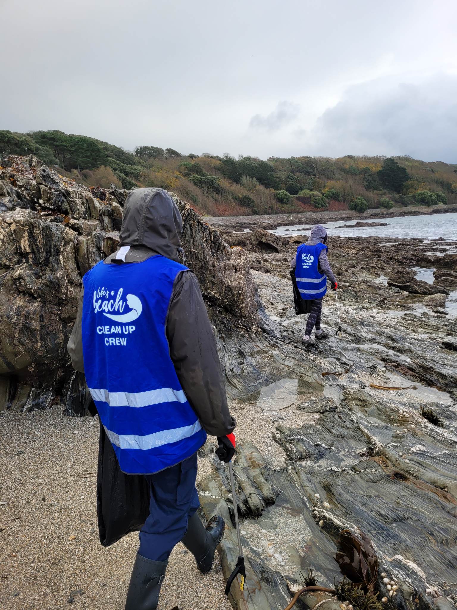 Falmouth University Beach Clean – life's a beach uk
